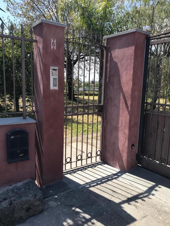 Holiday House Start Point Apartment Aci Bonaccorsi Екстериор снимка